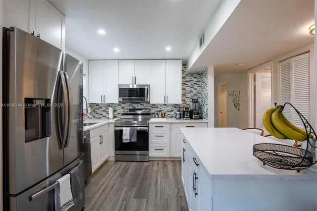 $289,999 | 7625 Northwest 79th Avenue, Unit 101, Tamarac, FL 33321