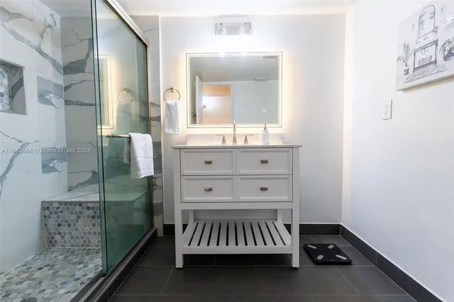 $289,999 | 7625 Northwest 79th Avenue, Unit 101, Tamarac, FL 33321