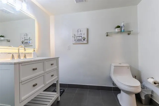 $289,999 | 7625 Northwest 79th Avenue, Unit 101, Tamarac, FL 33321