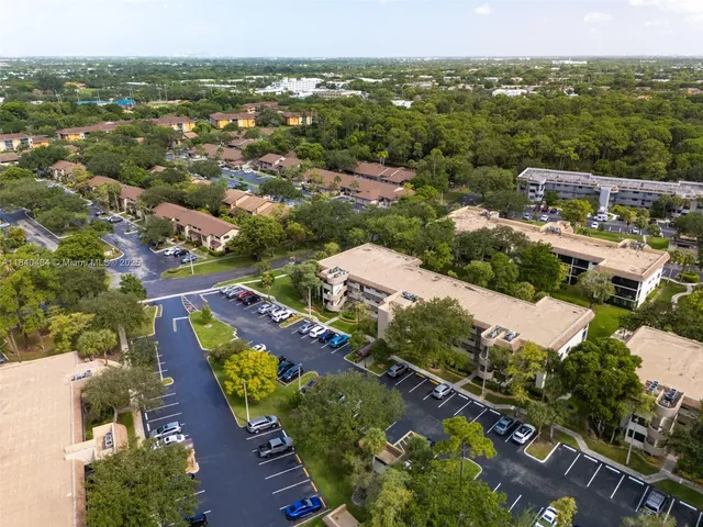 $289,999 | 7625 Northwest 79th Avenue, Unit 101, Tamarac, FL 33321