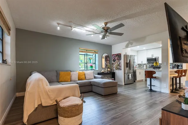 $289,999 | 7625 Northwest 79th Avenue, Unit 101, Tamarac, FL 33321