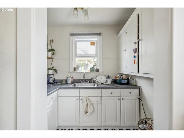 $839,000 | 2204 Northeast 7th Avenue, Portland, OR 97212