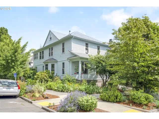 $839,000 | 2204 Northeast 7th Avenue, Portland, OR 97212