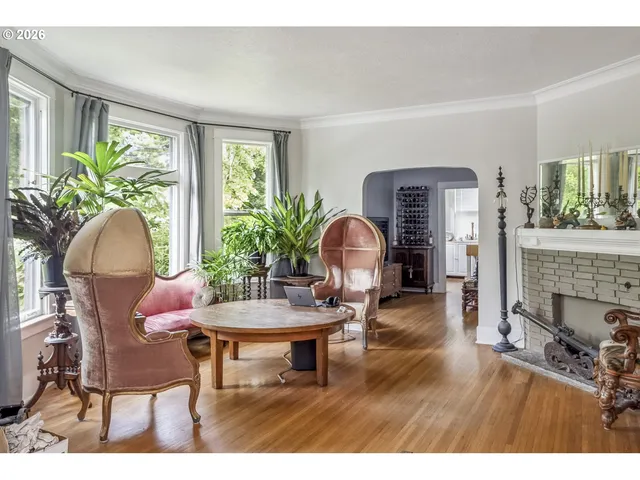 $839,000 | 2204 Northeast 7th Avenue, Portland, OR 97212