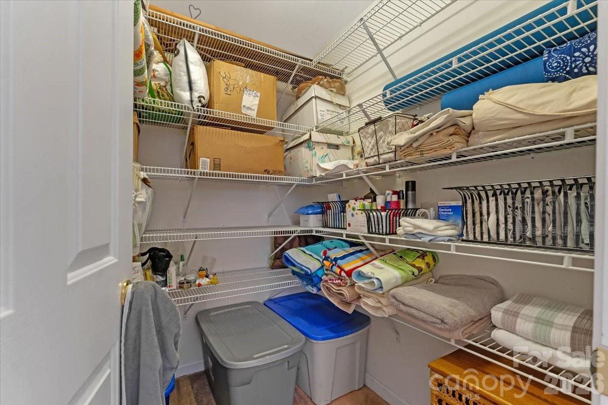 7948 Mariners Pointe Circle Denver, NC 28037 - Photo 23 of 39 a utility room with dryer and washer