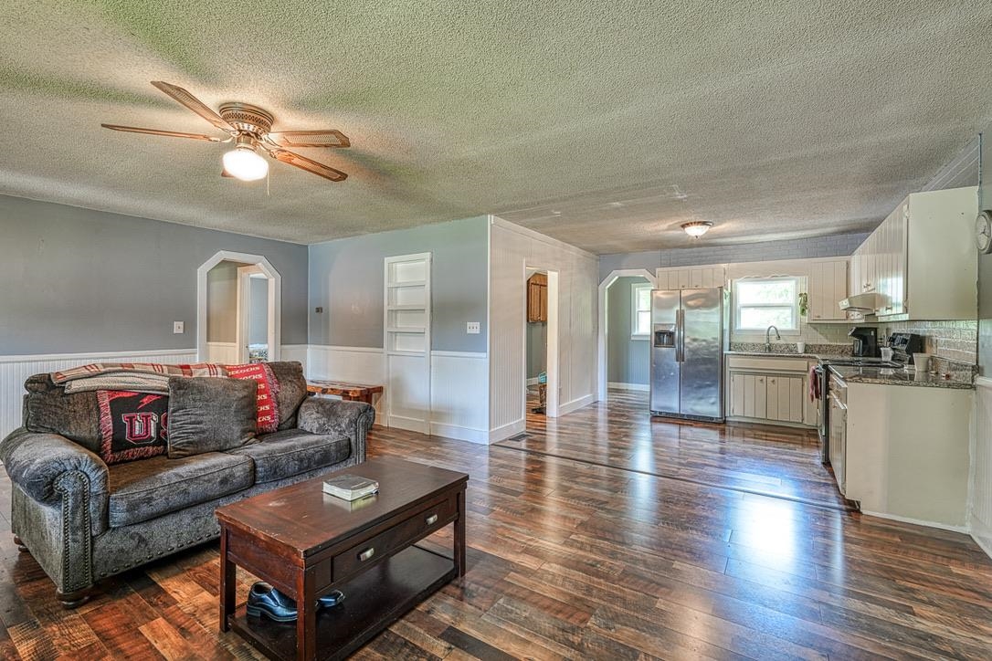 1825 Harrelson Road Roebuck, SC 29376 - Photo 3 of 36