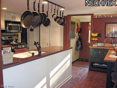 6958 Som Center Road Solon, OH 44139 - Photo 5 of 25 Kitchen