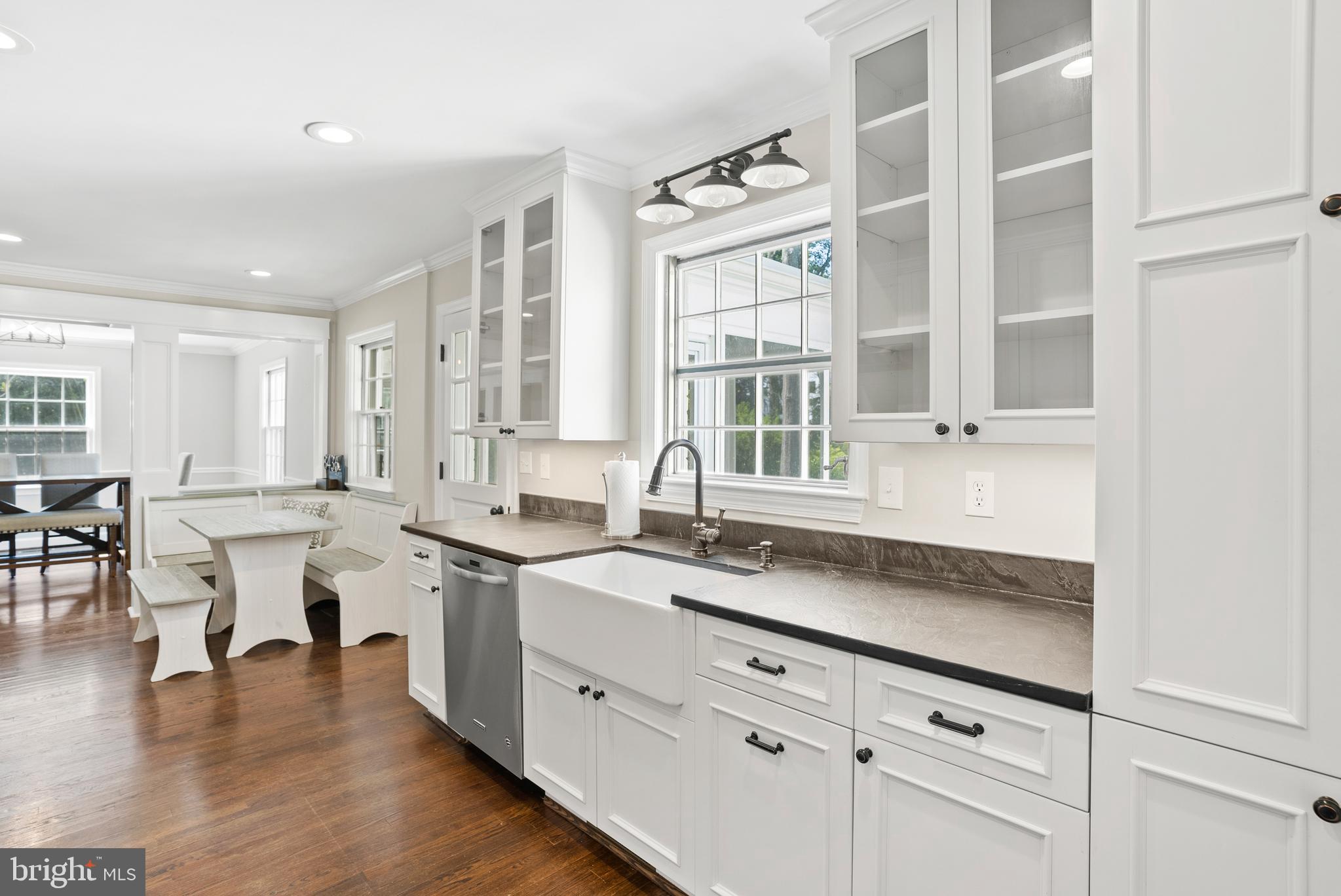 8436 Burning Tree Road Bethesda, MD 20817 - Photo 12 of 48