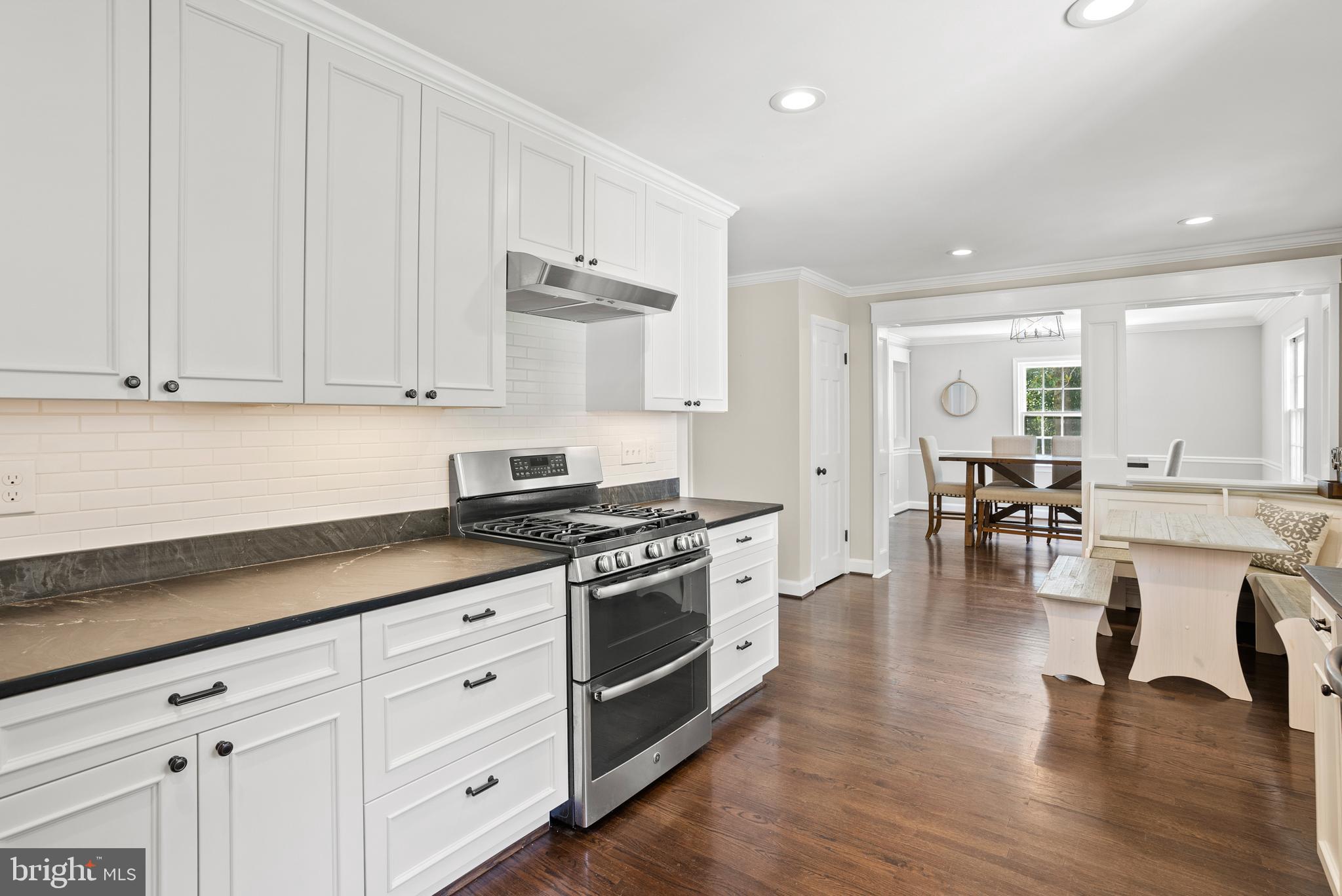 8436 Burning Tree Road Bethesda, MD 20817 - Photo 13 of 48