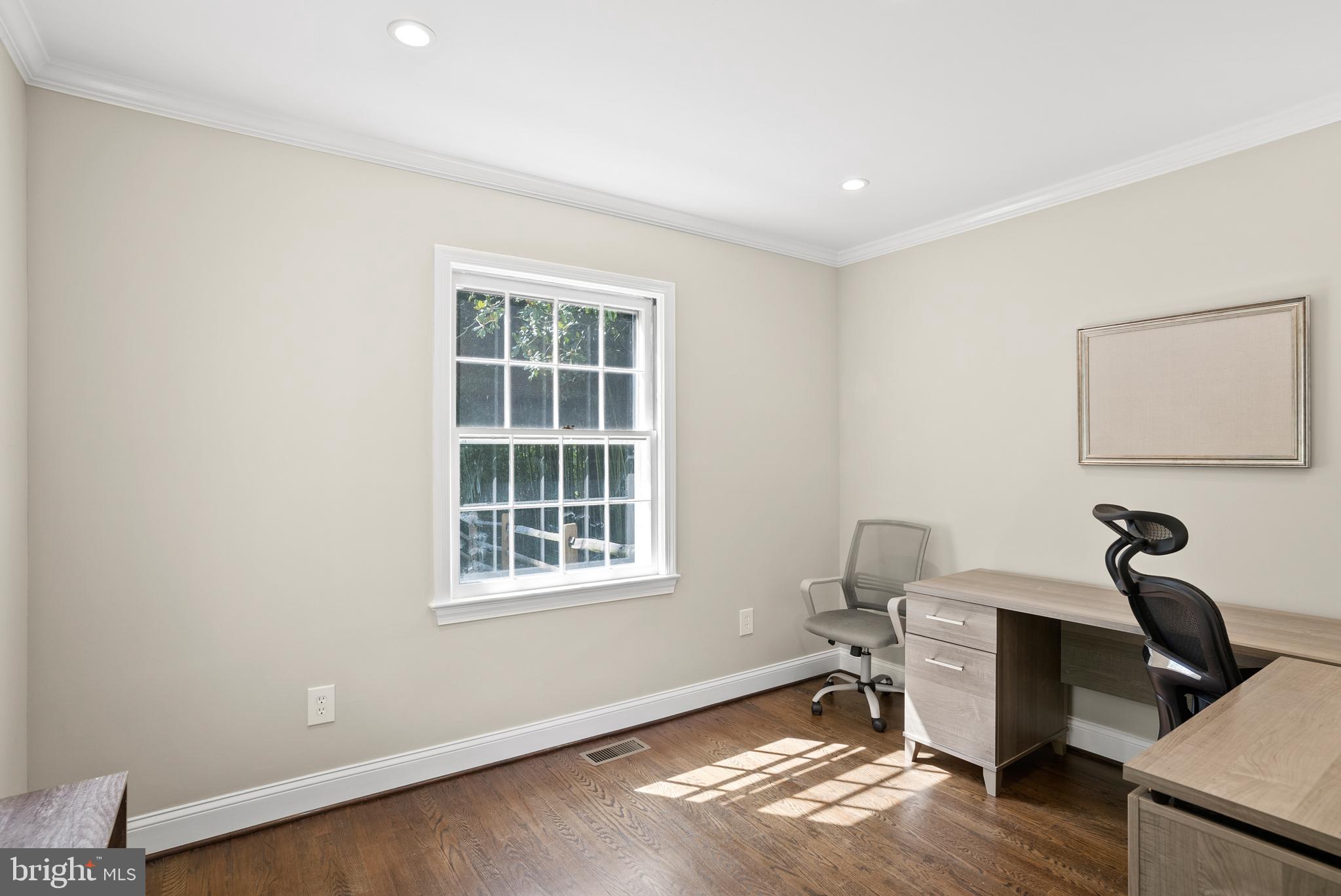 8436 Burning Tree Road Bethesda, MD 20817 - Photo 19 of 48