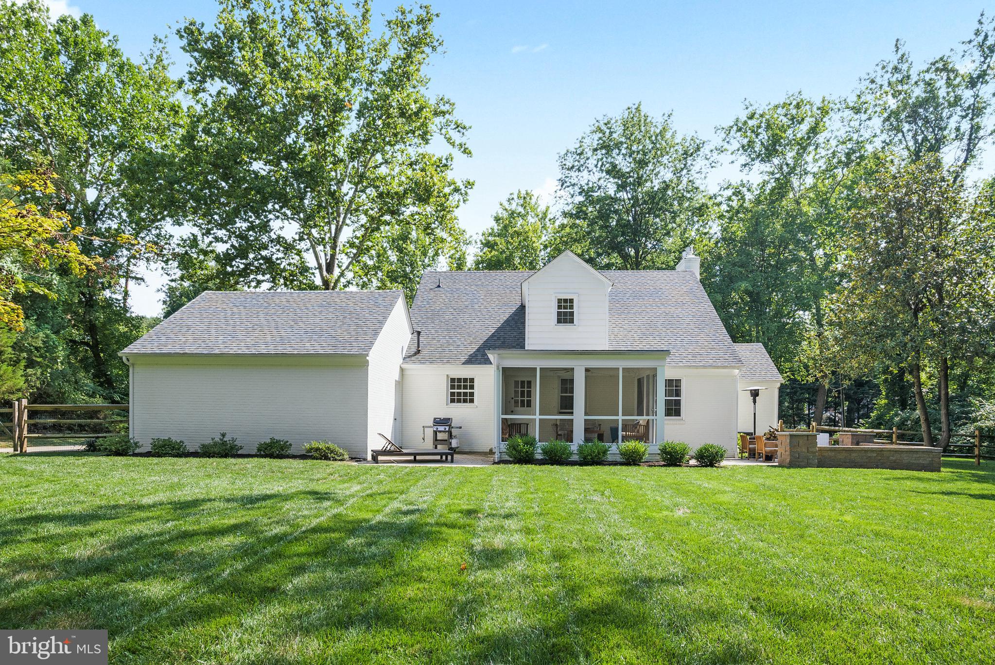 8436 Burning Tree Road Bethesda, MD 20817 - Photo 4 of 48