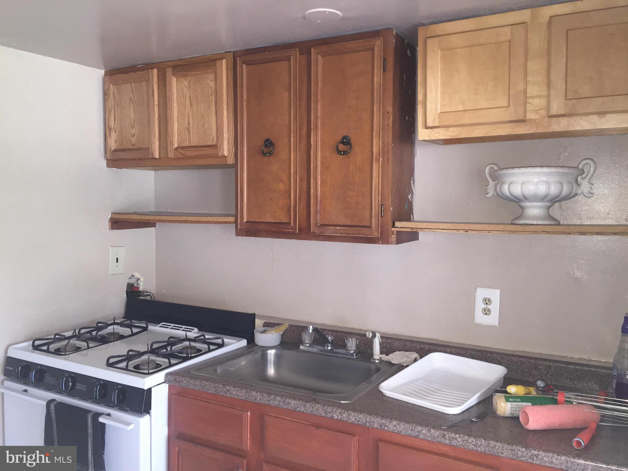 7737 Emerson Road Hyattsville, MD 20784 - Photo 10 of 17 Kitchen