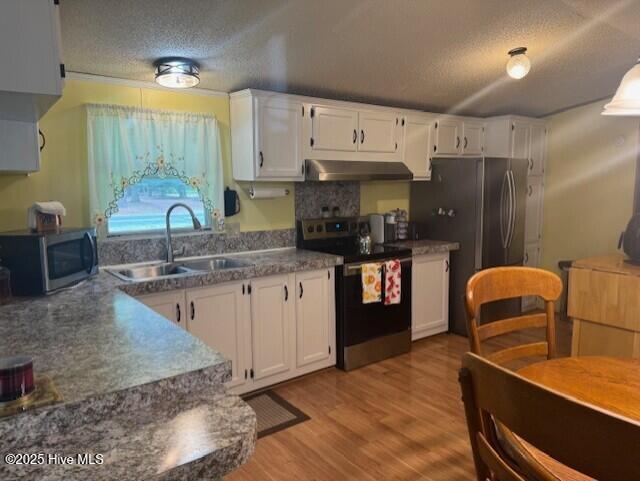 1660 Cherry Road Washington, NC 27889 - Photo 5 of 11 Cherry rd kitchen 2
