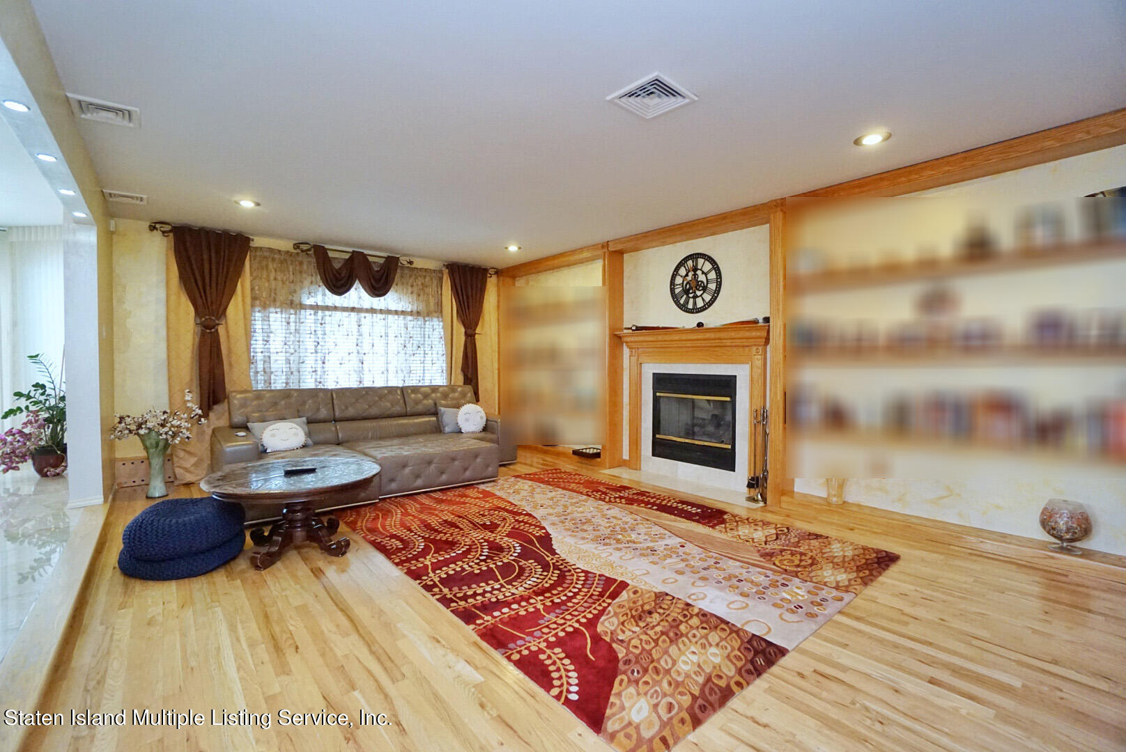 67 Covington Circle Staten Island, NY 10312 - Photo 12 of 45 a view of a livingroom with furniture and window