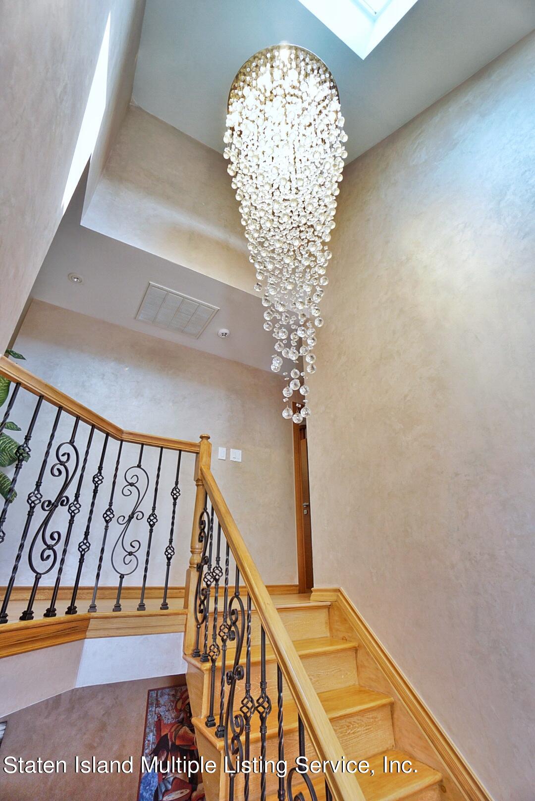 67 Covington Circle Staten Island, NY 10312 - Photo 21 of 45