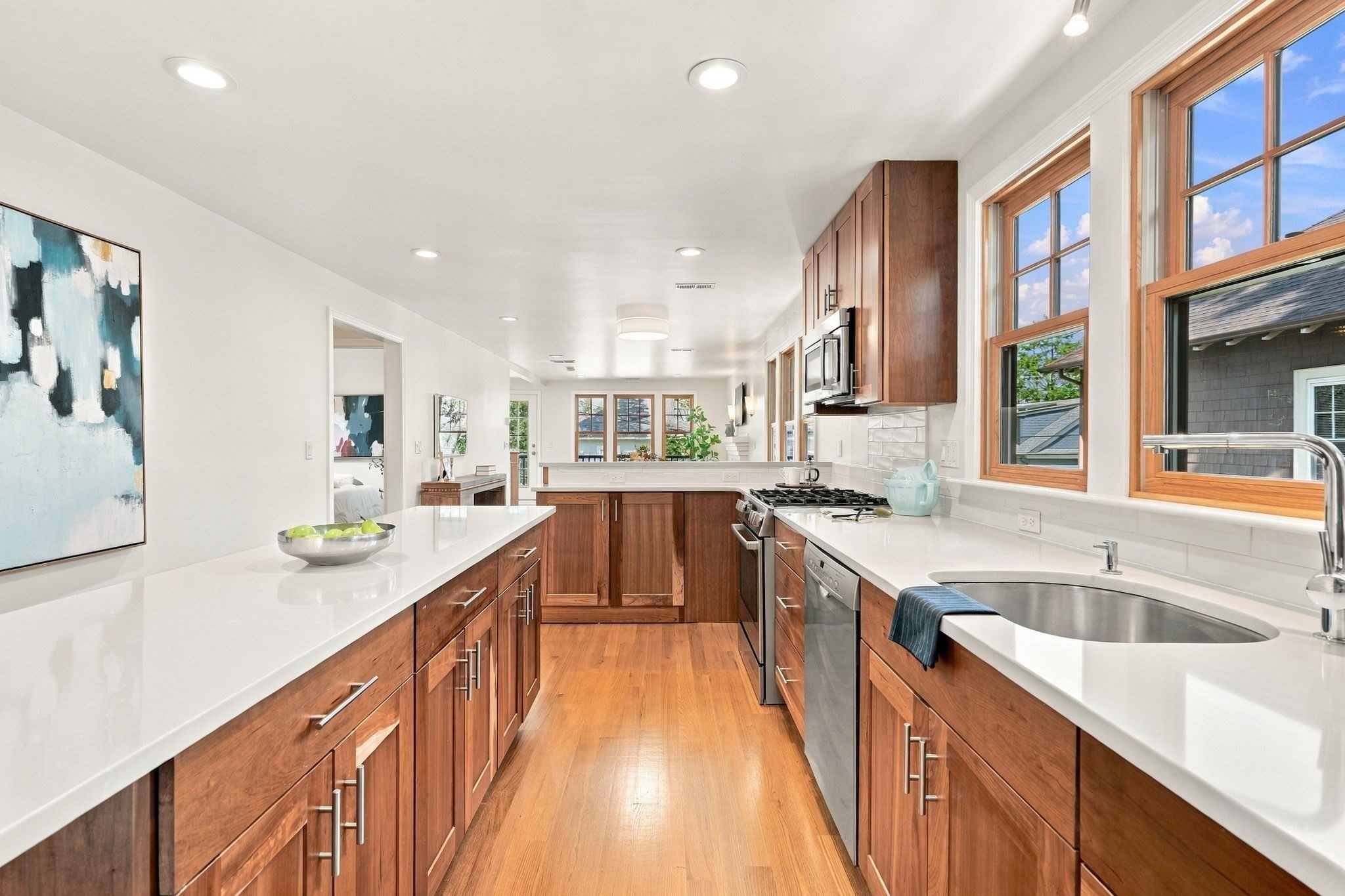 6-8 Goodman Road, Unit 6 Cambridge, MA 02139 - Photo 6 of 25 Gallery Image 6