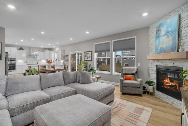 $550,000 | 2149 Johanna Circle, Lino Lakes, MN 55038