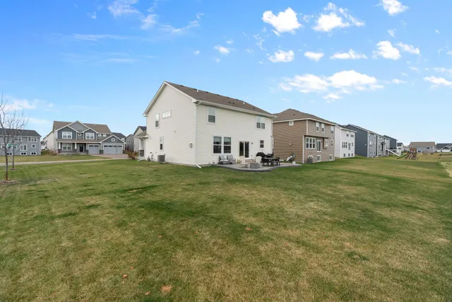 $550,000 | 2149 Johanna Circle, Lino Lakes, MN 55038