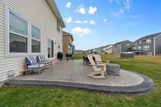 $550,000 | 2149 Johanna Circle, Lino Lakes, MN 55038