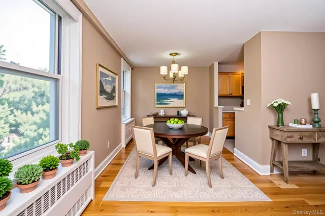 $320,000 | 120 Dehaven Drive, Unit 629, Yonkers, NY 10703