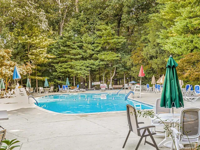 $320,000 | 120 Dehaven Drive, Unit 629, Yonkers, NY 10703