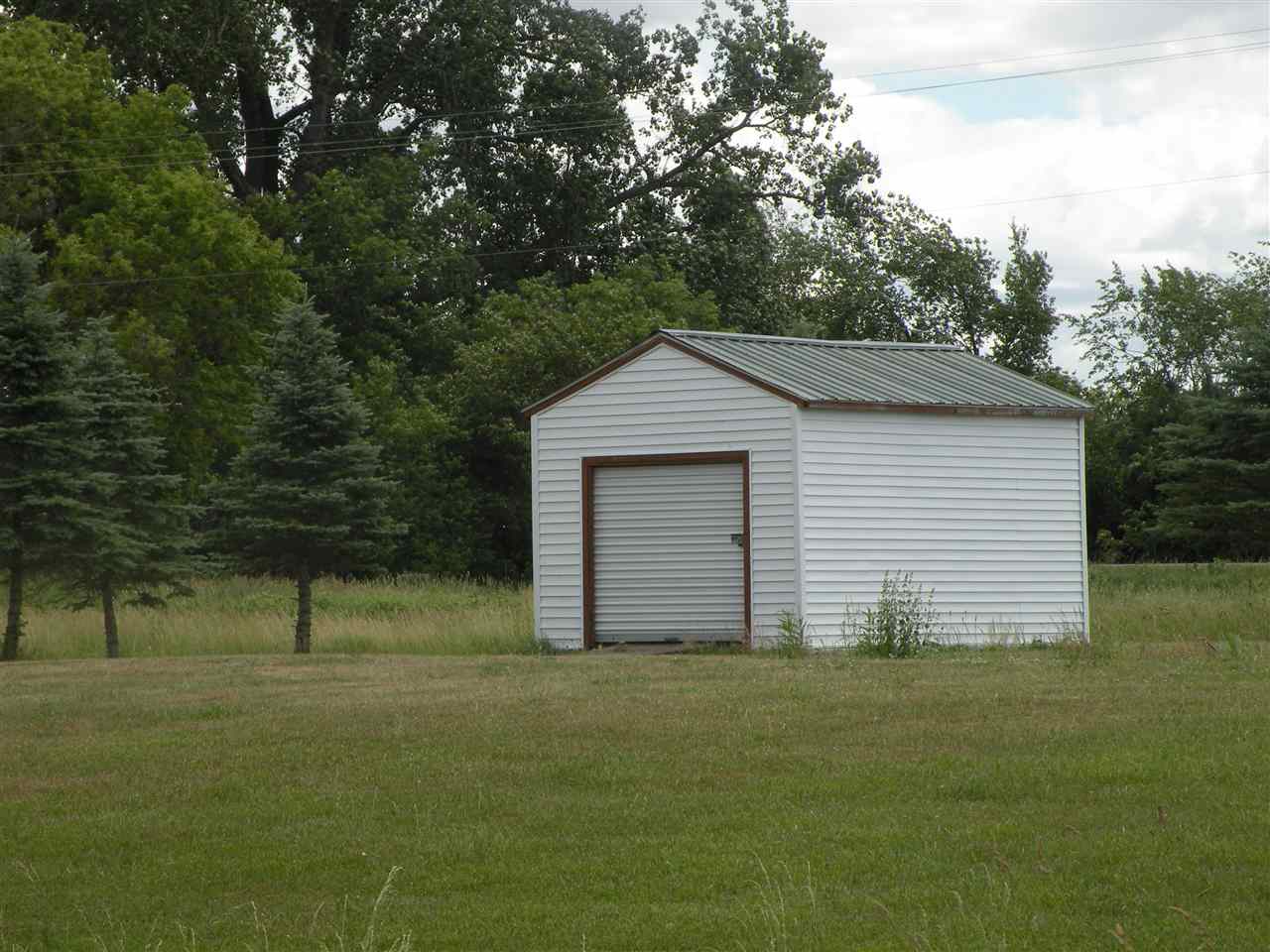 19935 South Merrill Road Elsie, MI 48831 - Photo 23 of 28 50080373-22.JPG