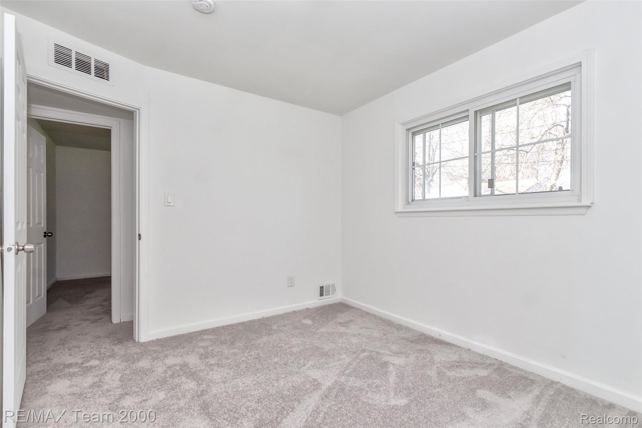 26744 Beverly Road Taylor, MI 48180 - Photo 17 of 24 17.jpg