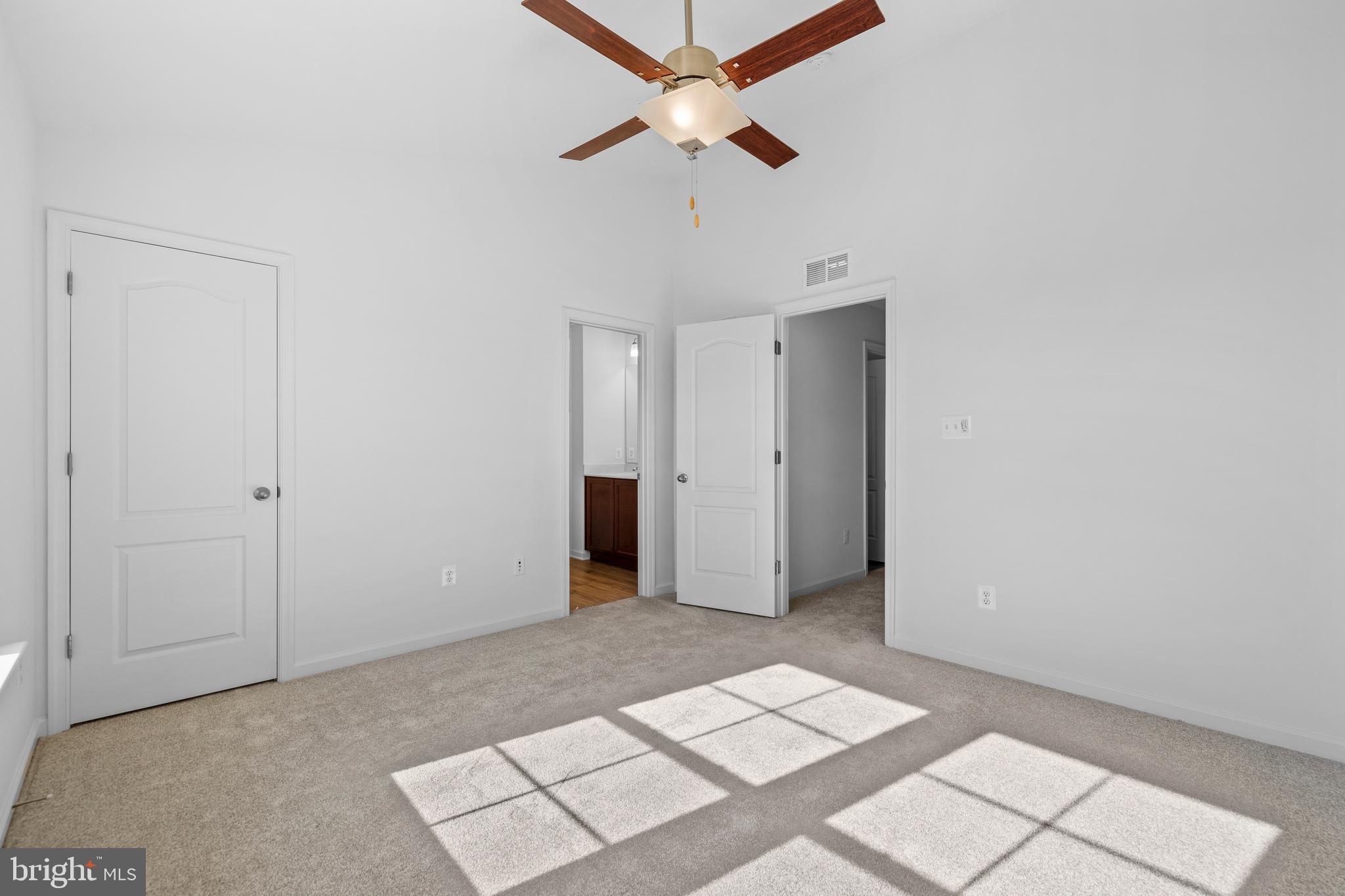 487 Peleton Street Hagerstown, MD 21740 - Photo 23 of 27 a view of an empty room