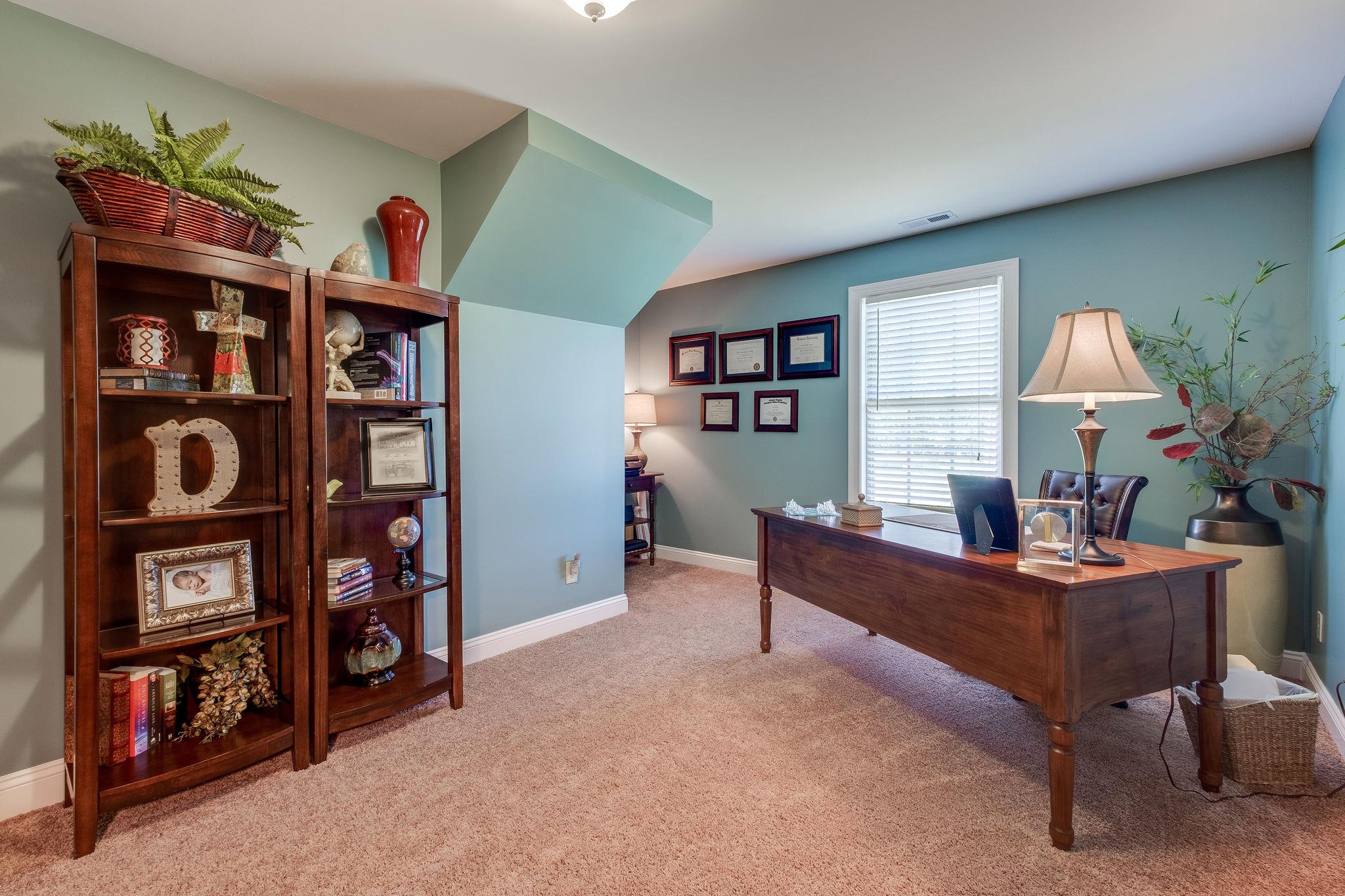 4110 Central Valley Road Murfreesboro, TN 37129 - Photo 20 of 30 Extra niche for storage or sitting area.