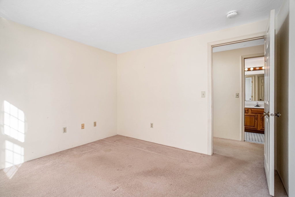 501 Ridgefield Circle, Unit D Clinton, MA 01510 - Photo 17 of 36 Gallery Image 17