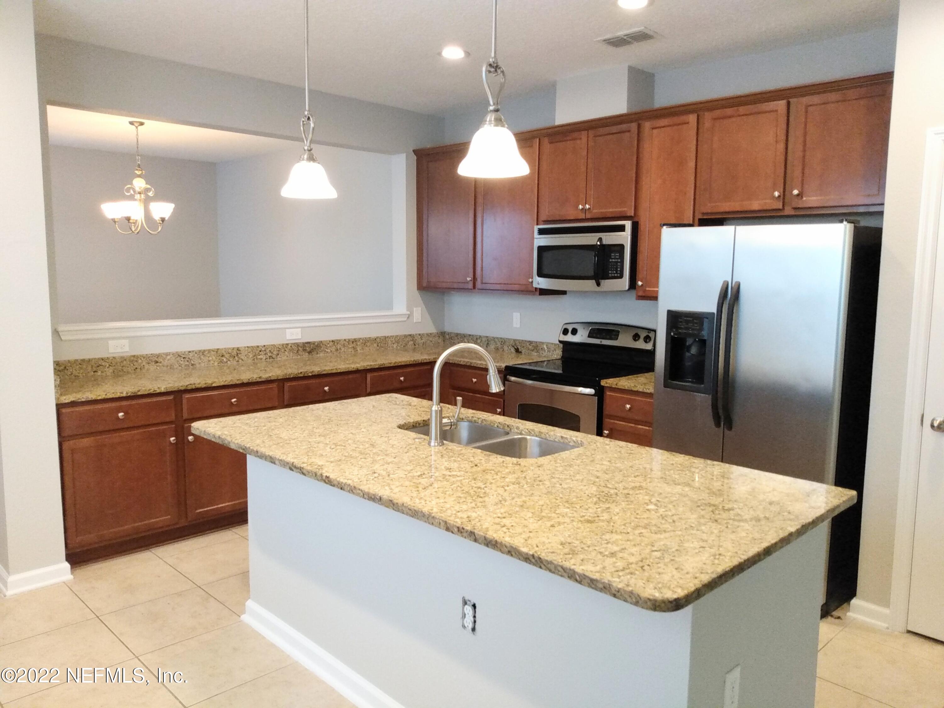 3883 Chasing Falls Road Orange Park, FL 32065 - Photo 4 of 10 Kitchen