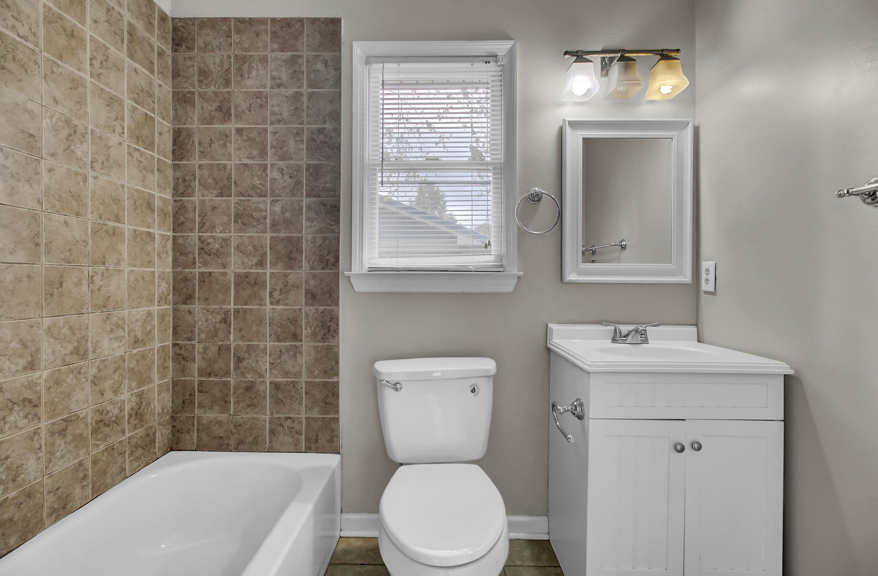 527 Savannah Road Ladson, SC 29456 - Photo 20 of 30 s10