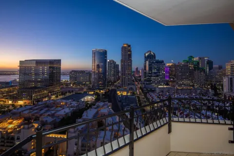 $1,450,000 | 700 West Harbor Drive, Unit 2101, San Diego, CA 92101