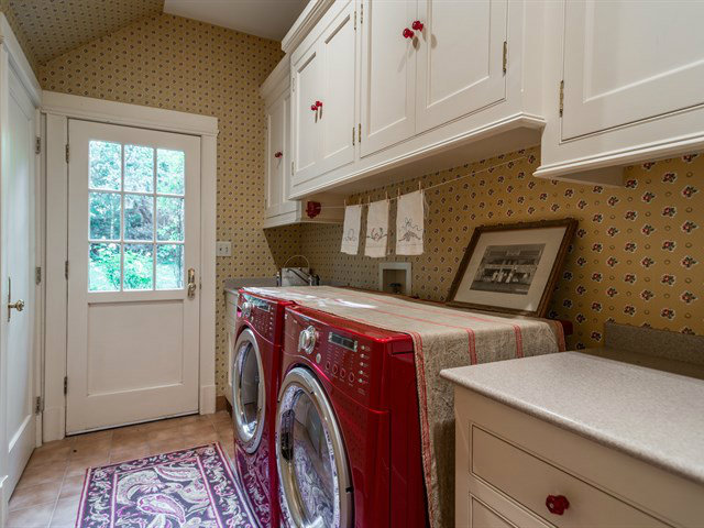224 Warren Road San Mateo, CA 94402 - Photo 21 of 25 a utility room with dryer and washer