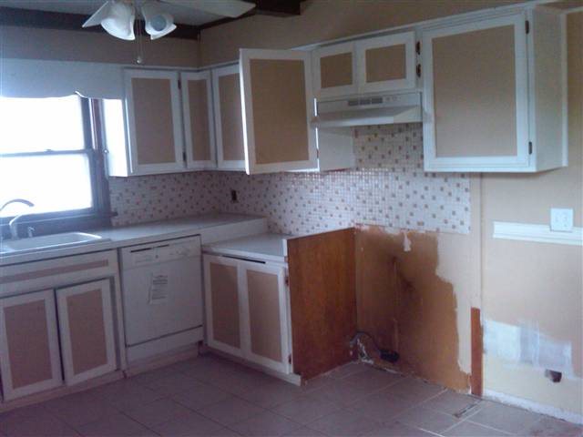 5436 South Sandusky Road Peck, MI 48466 - Photo 2 of 11 31038770-1.JPG