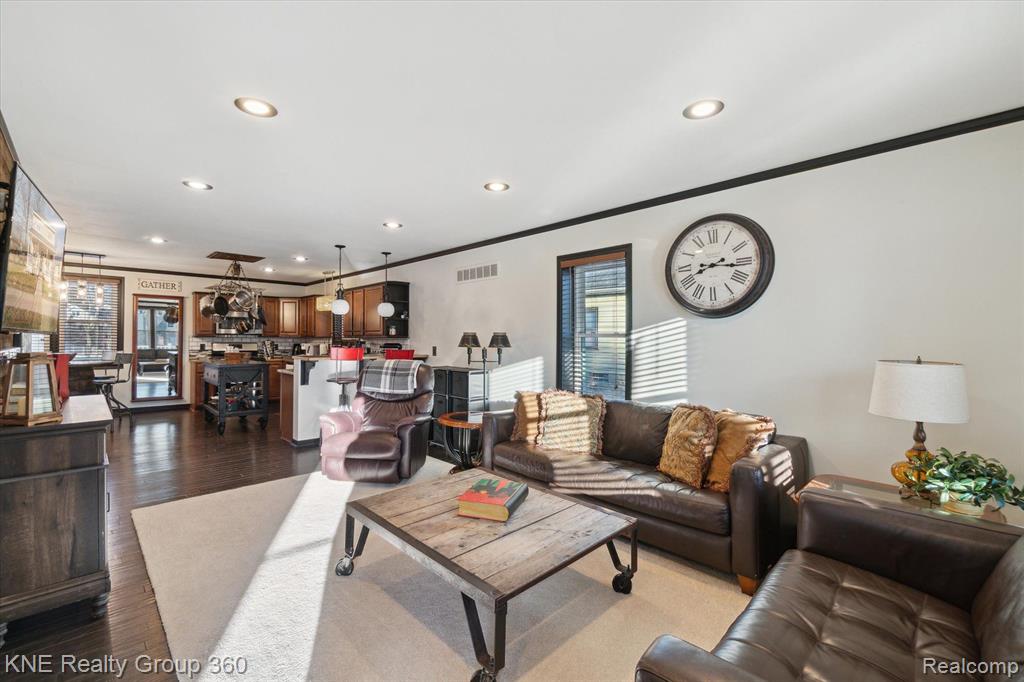 216 Byron Road Howell, MI 48843 - Photo 13 of 60 Gallery Image 13