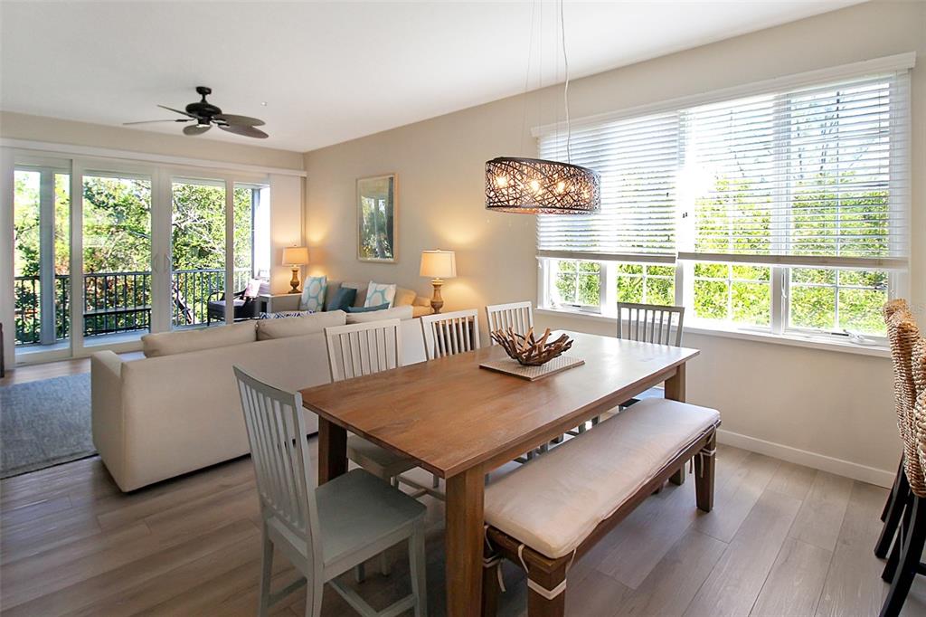 535 Forest Way Longboat Key, FL 34228 - Photo 16 of 60