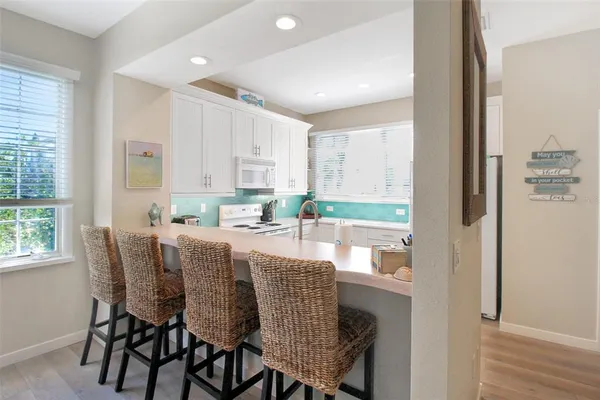 $6,900 | 535 Forest Way, Longboat Key, FL 34228