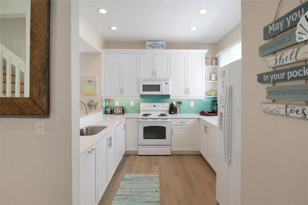 535 Forest Way Longboat Key, FL 34228 - Photo 18 of 60