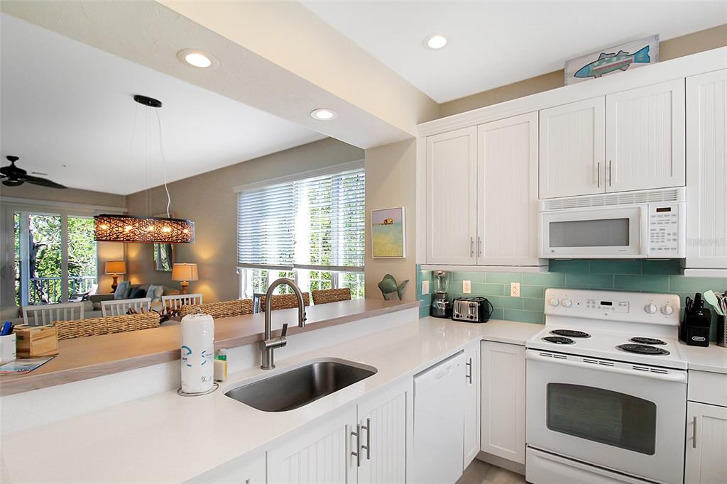 535 Forest Way Longboat Key, FL 34228 - Photo 19 of 60