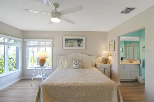 $6,900 | 535 Forest Way, Longboat Key, FL 34228