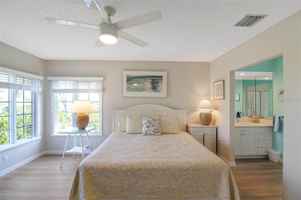 535 Forest Way Longboat Key, FL 34228 - Photo 28 of 60