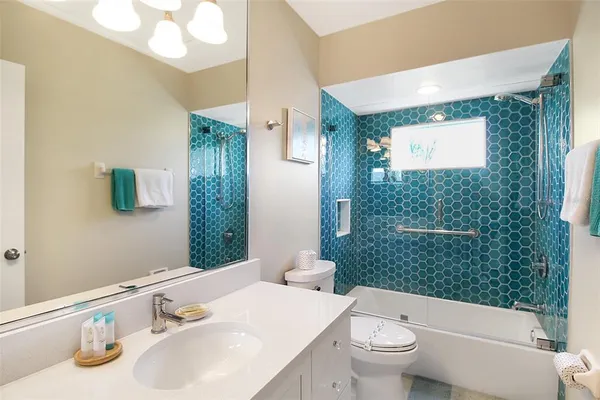 $6,900 | 535 Forest Way, Longboat Key, FL 34228