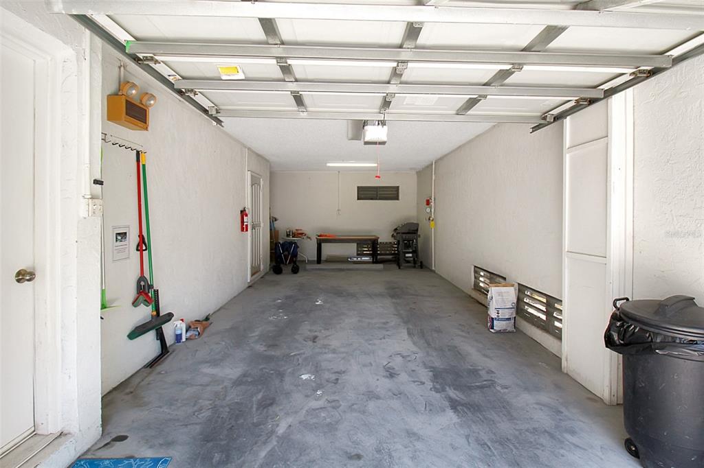 535 Forest Way Longboat Key, FL 34228 - Photo 4 of 60