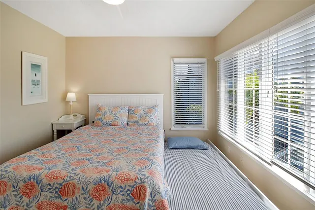 $6,900 | 535 Forest Way, Longboat Key, FL 34228