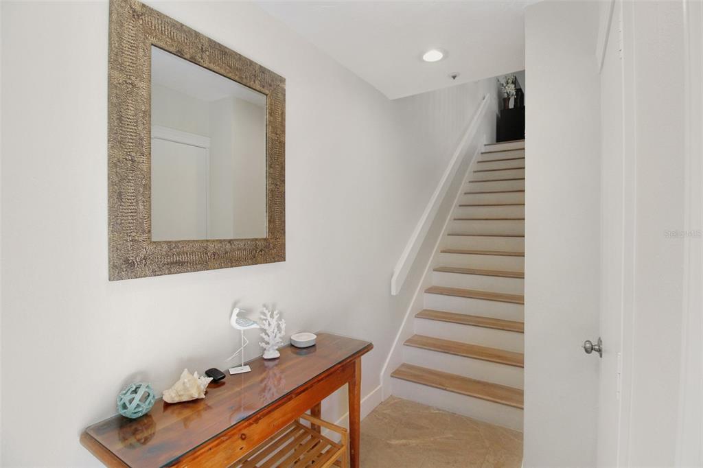 535 Forest Way Longboat Key, FL 34228 - Photo 5 of 60