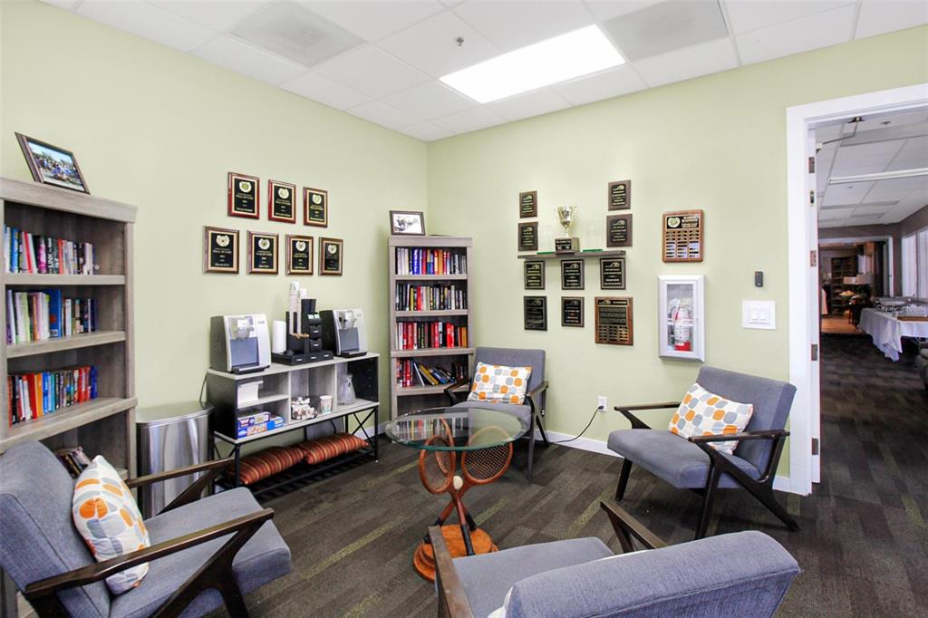 535 Forest Way Longboat Key, FL 34228 - Photo 54 of 60