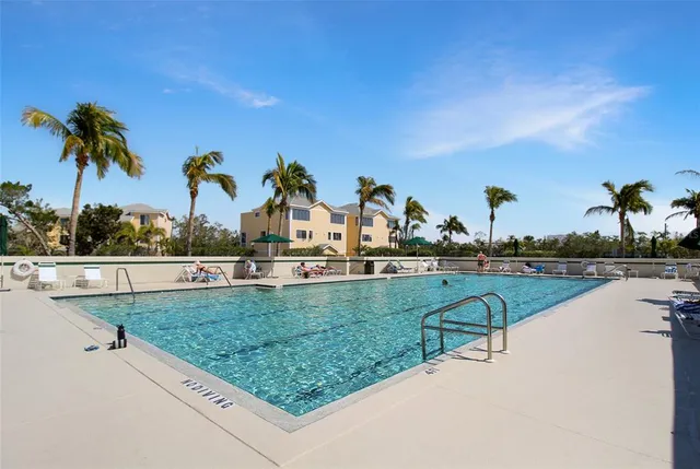 $6,900 | 535 Forest Way, Longboat Key, FL 34228