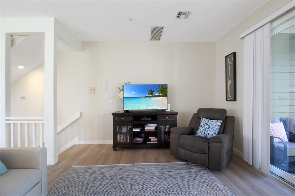 535 Forest Way Longboat Key, FL 34228 - Photo 8 of 60