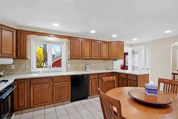 $569,000 | 221 South Washington Street, North Attleboro, MA 02760